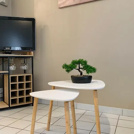 Small Quiet And Fully Renovated T2 #cs Διαμέρισμα